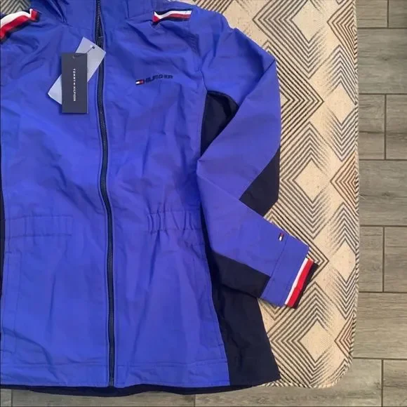 Tommy Hilfiger Raincoat - Picture 4 of 13